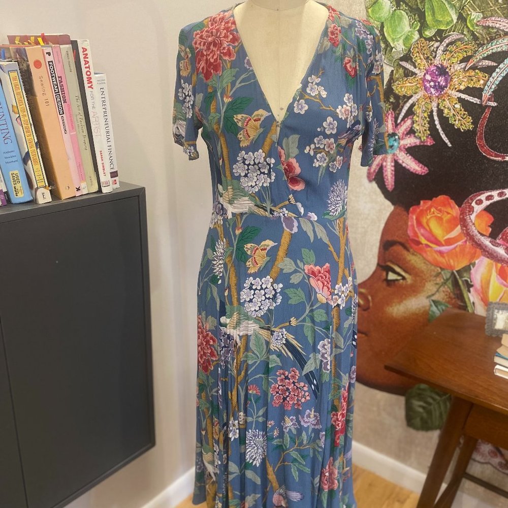 H&M Cornflower Blue Floral Printed Crepe Fit & Flare S/S Midi Dress SZ 8